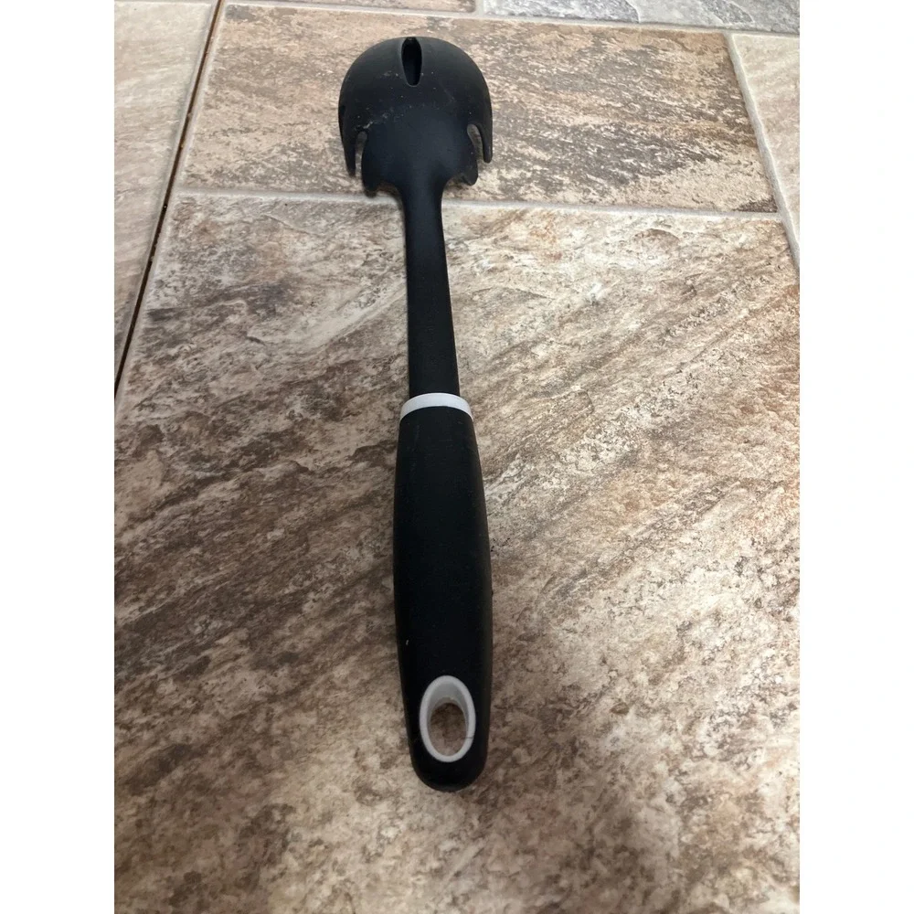 Betty Crocker Black Nylon Pasta Server Spaghetti Fork Ergonomic Handle 12 Inch
